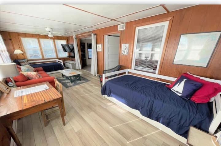 Original Edisto Beach Cottage, Across From Beach - Edisto Island, SC
