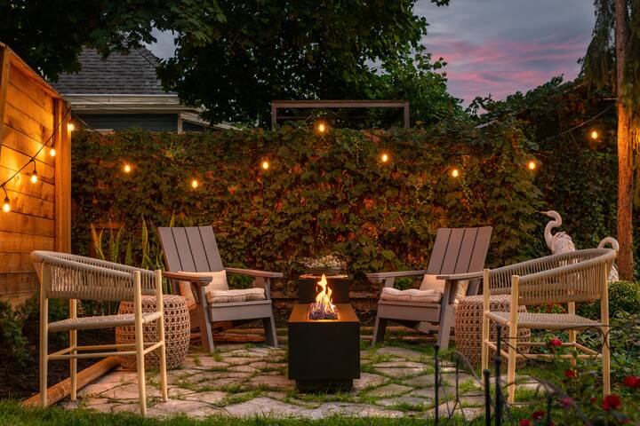 The Lola | Walk To Campus, Gym, Massage Chair gallery image 2