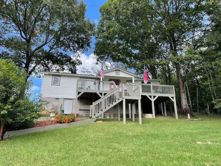 Diamond on the Hill Houses for Rent in Weaverville, North Carolina