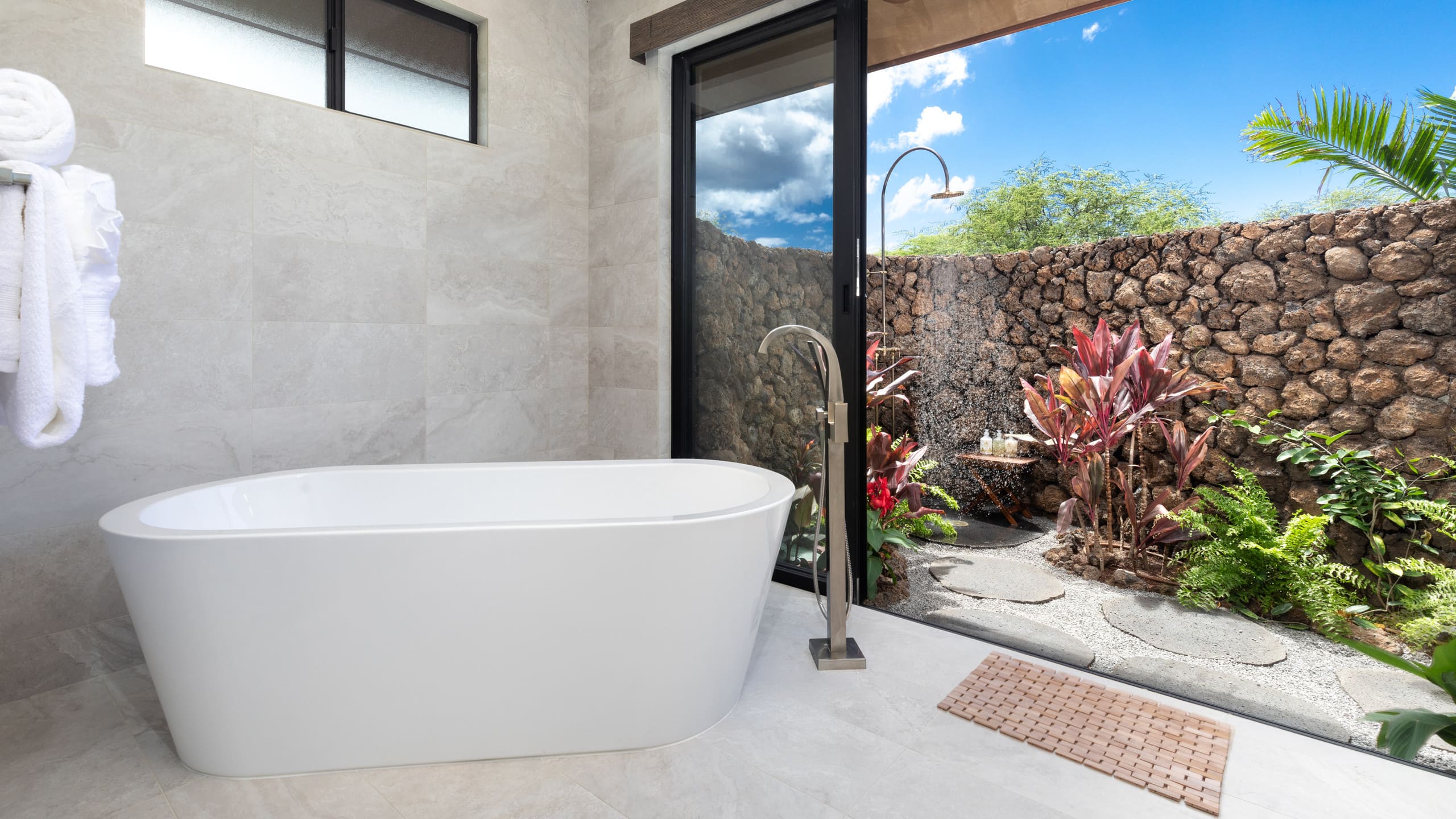 Home in Waimea · ★5.0 · 4 bedrooms · 4 beds · 1 bath - Image 13