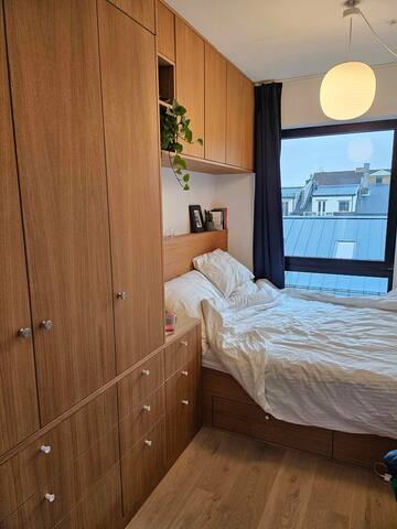 New apartment, 3 bedrooms, elevator sunny balcony gallery image 2