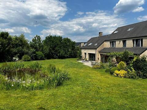Maison, grand jardin, Sauna / Jacuzzi
