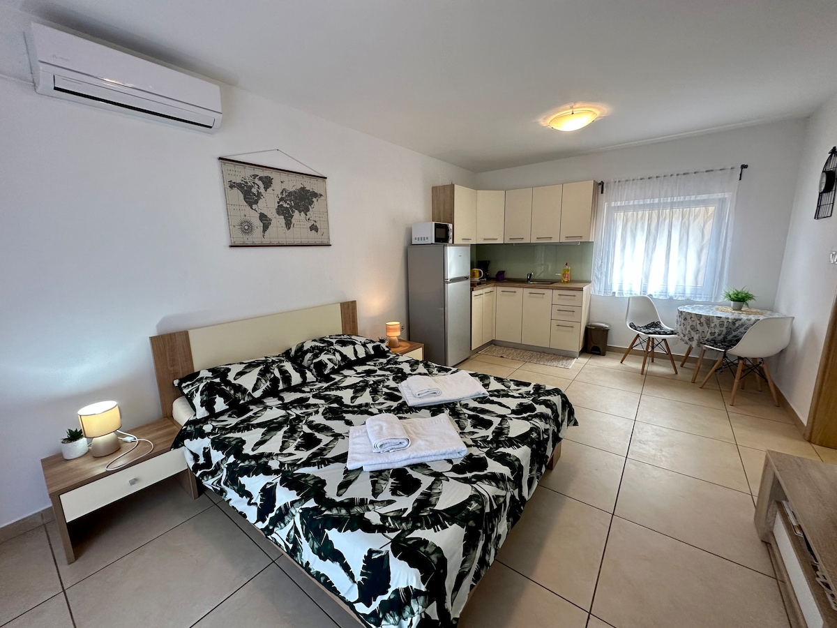 Studio apartment Easy