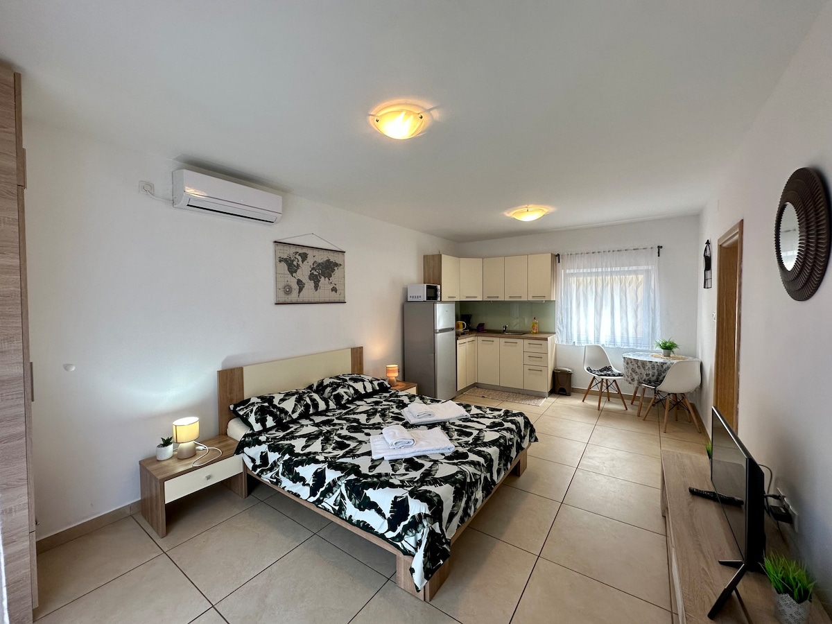 Studio apartment Easy