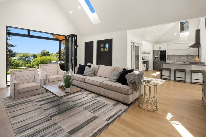 Lake front at Green Lake gallery image 4