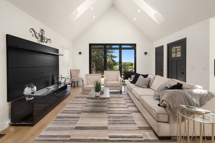 Lake front at Green Lake gallery image 3