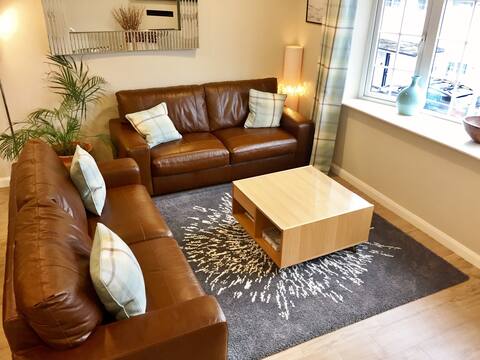 Successful Airbnb property: Bright modern town house for 6 in Windermere And Bowness