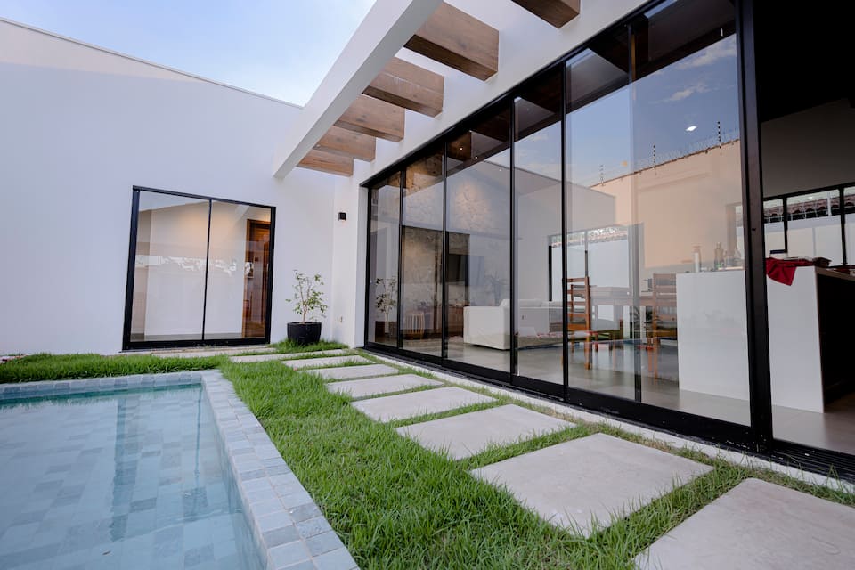 Top-earning Airbnb listing in Santarém, 3 bedrooms