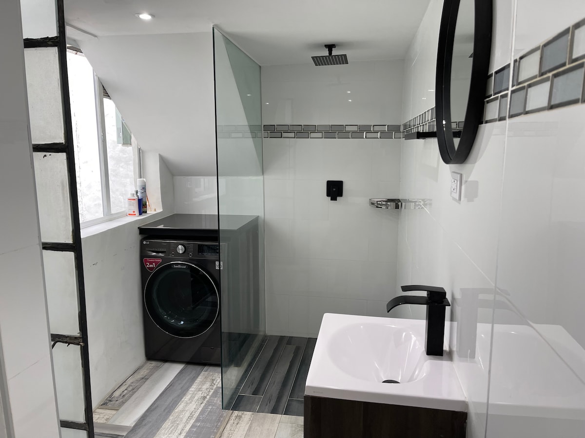 Apartment 5 photo 2