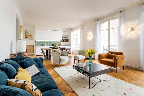 Top performing Airbnb: Apartment in the heart of Passy Trocadero Eiffel Tower in Paris