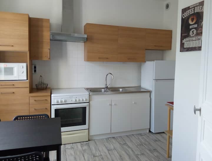 Logement Spacieux Et Lumineux Avec Balcon - Montceau-les-Mines