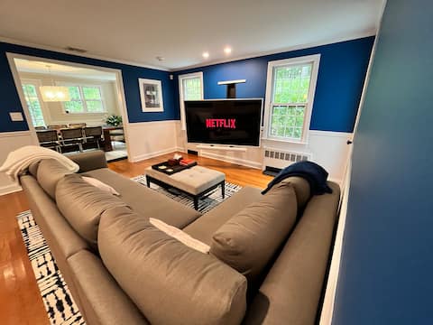 Popular Airbnb listing: Comfortable Mid-Century on Quiet Country Road in Westchester County