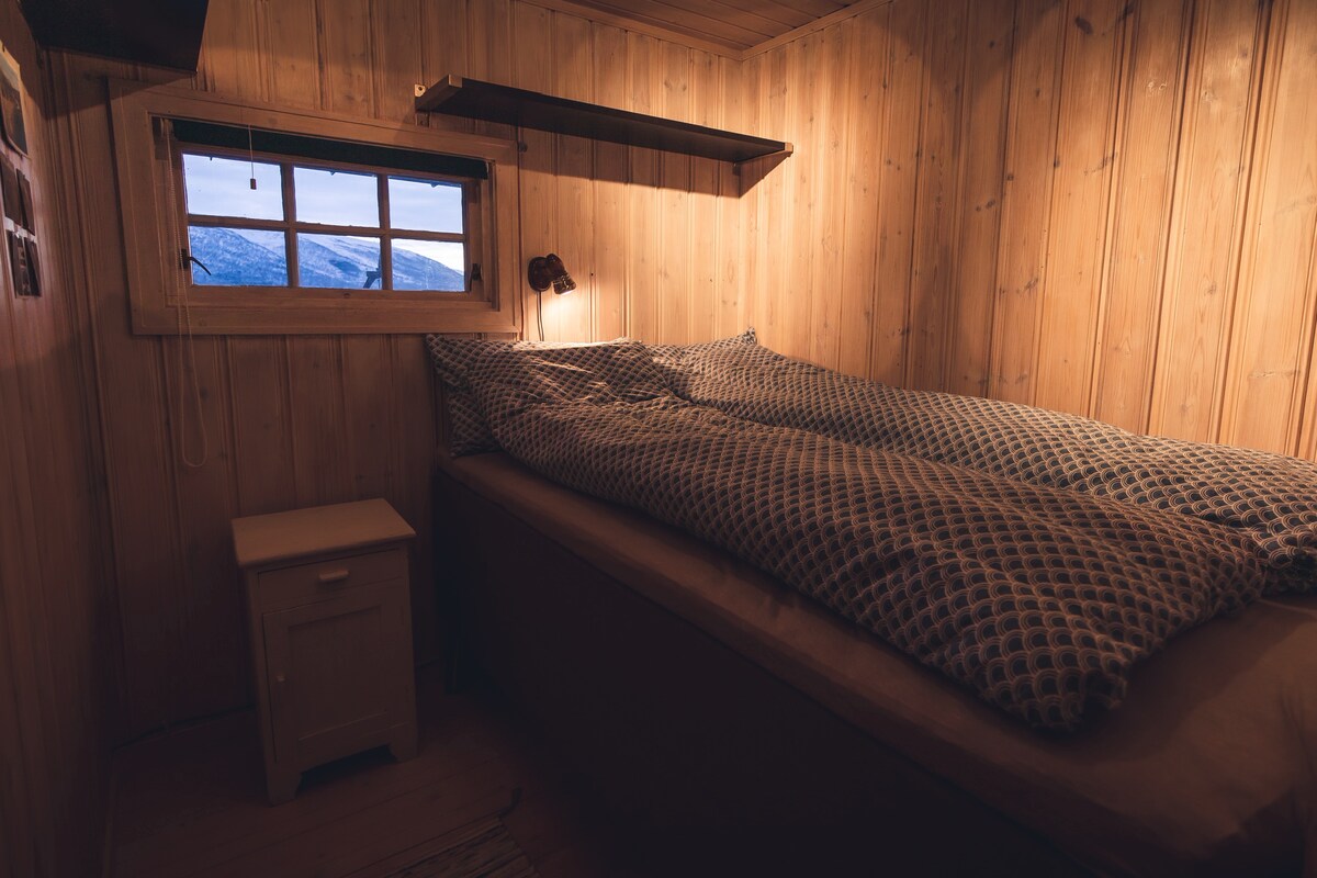 เตียงใหญ่สำหรับเพื่อนที่ดีขนาด 120 ซม.