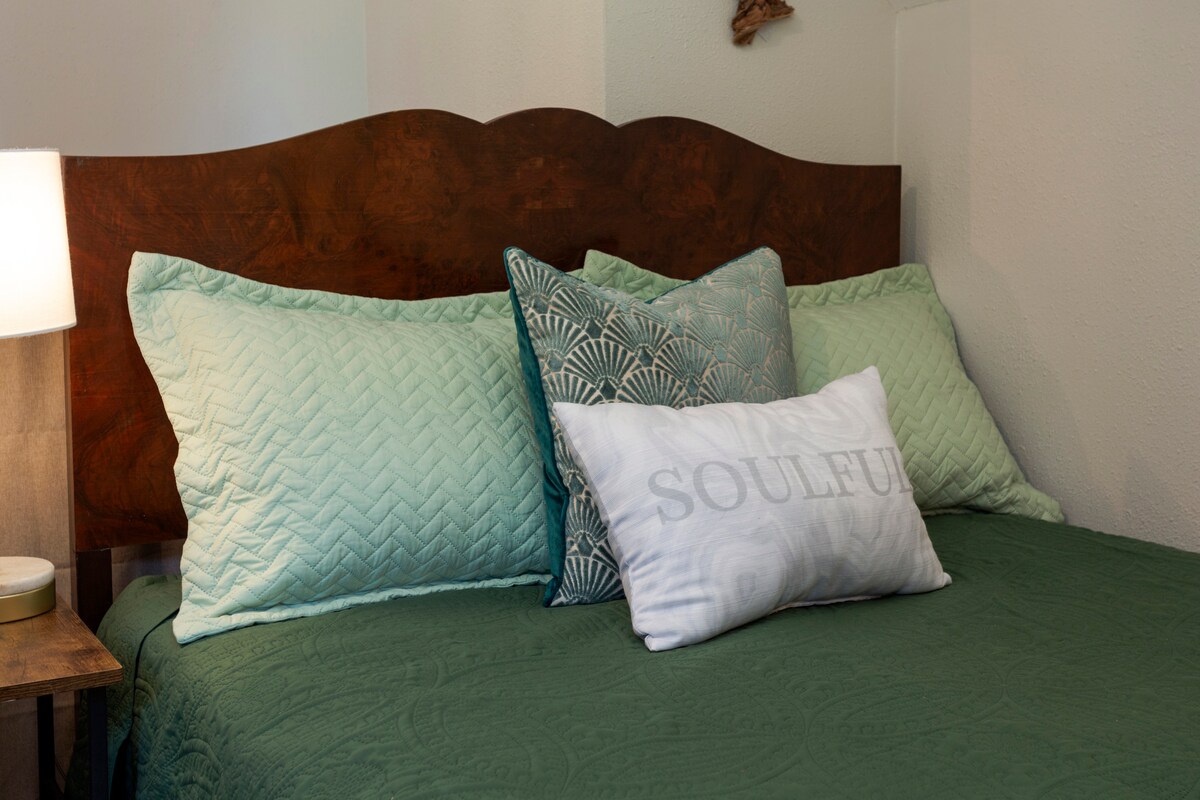 A close up of The Heron's Nook, the second sleeping area upstairs at The Blue Heron Beach Cottage.