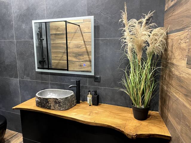 Les Balcons de Guignols gallery image 2