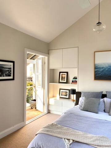 Idyllic family Manly beach house gallery image 4