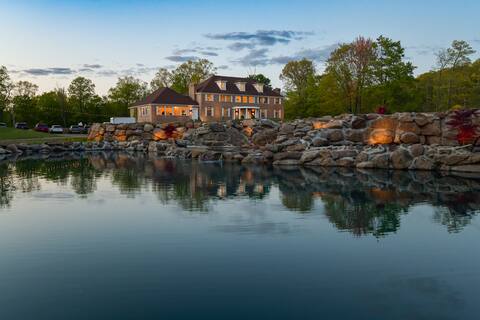 Private Estate - Sauna, Pool, Pergola, Pickleball