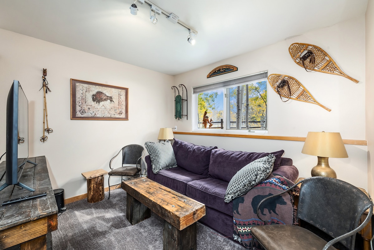 Top Airbnb: Private Guest Suite in Frisco with Hot tub! in Frisco