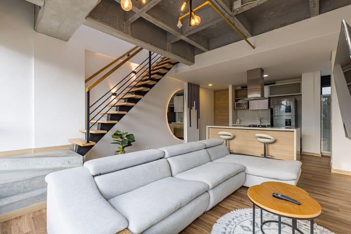 Entire home with 2 bedrooms in Envigado - PH Luxury Duplex With Jacuzzi-13min from Provenza