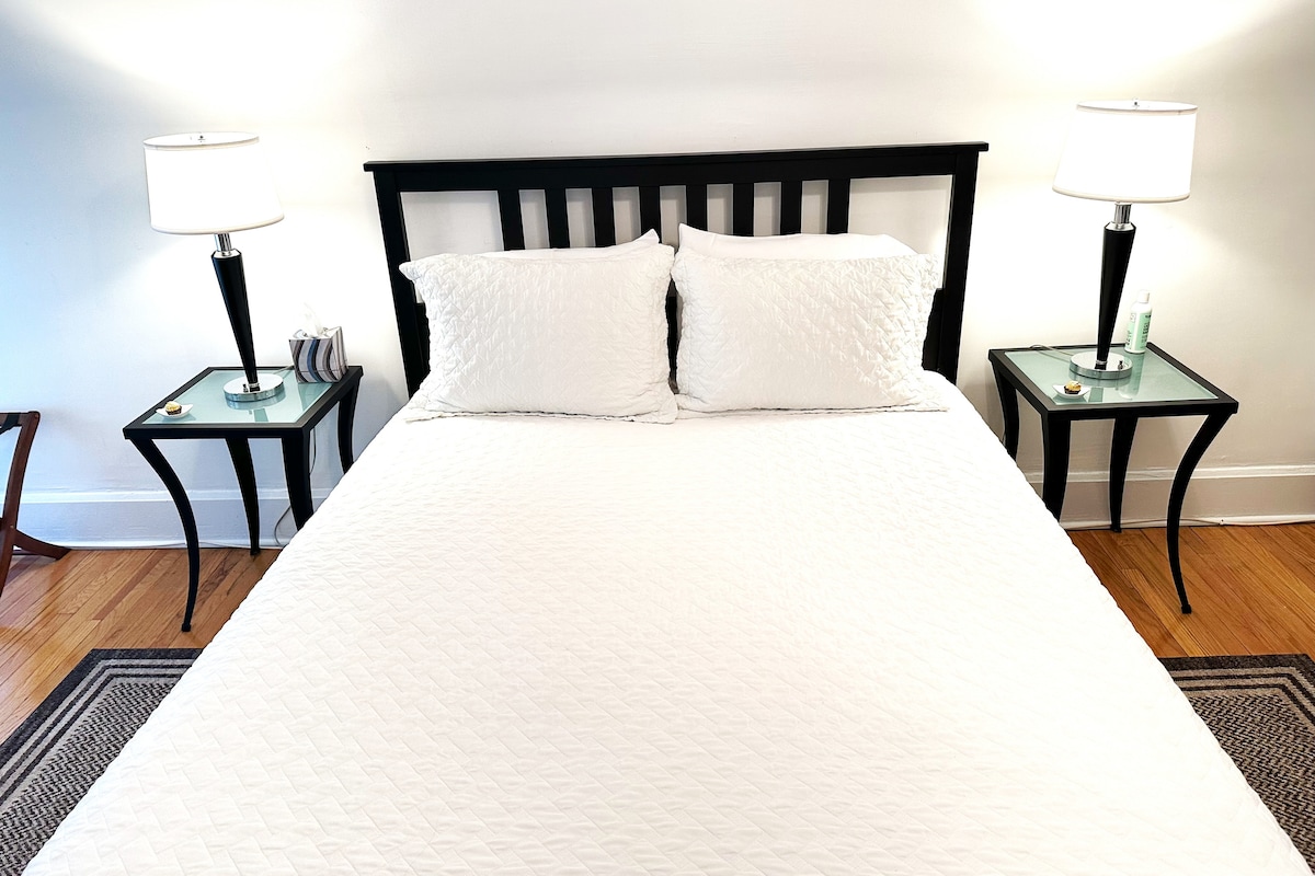 - Queensize slaapkamer