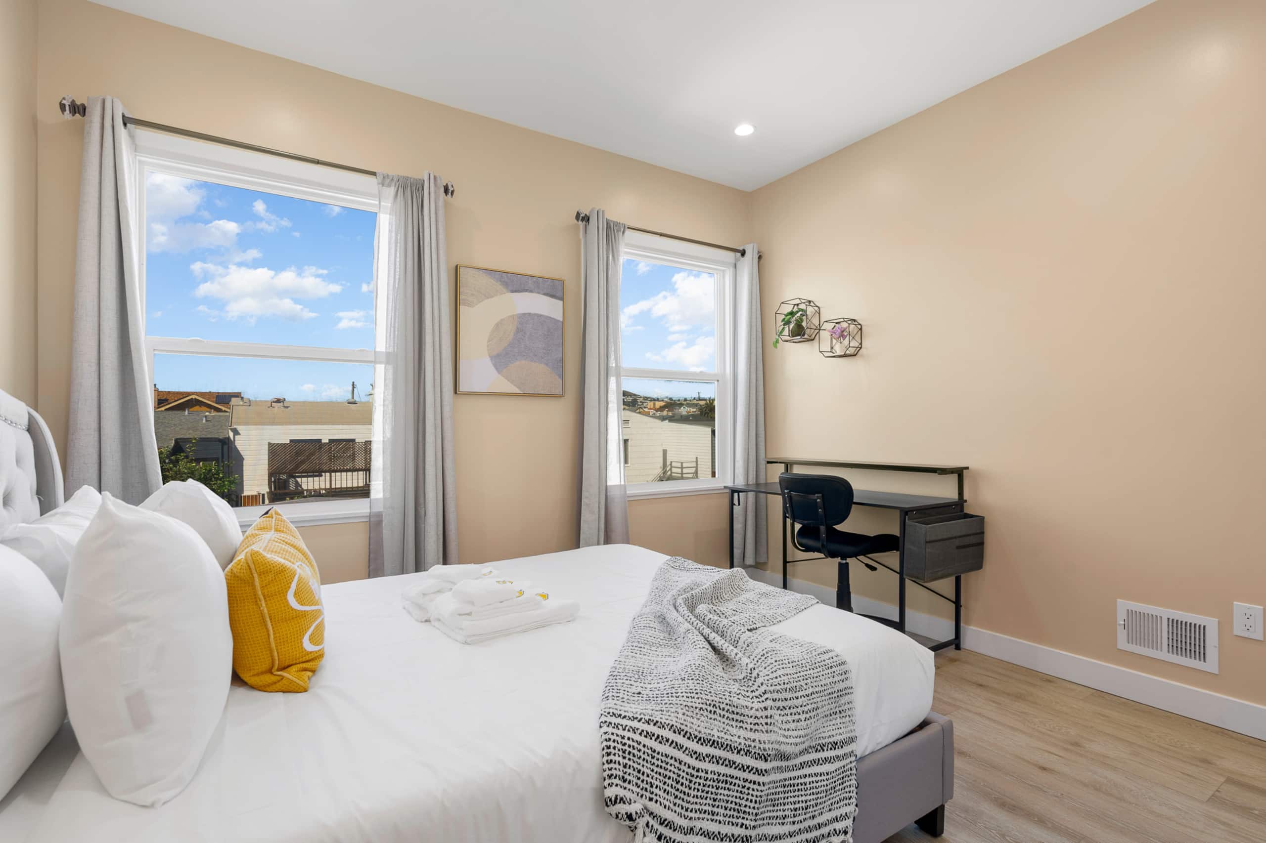 Home in San Francisco · ★4.77 · 2 bedrooms · 3 beds · 2 baths - Image 16