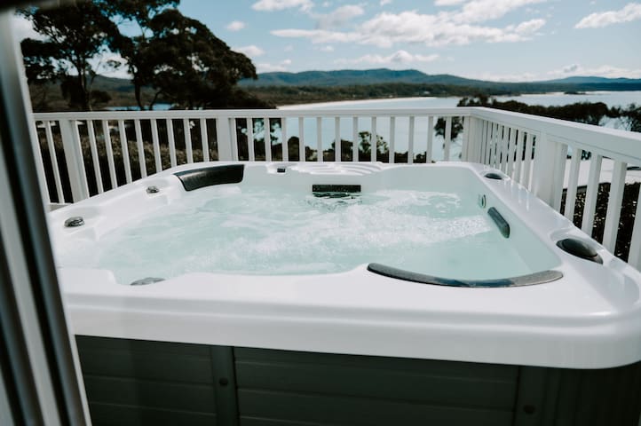 The Billows – Binalong Bay SPA and VIEWS