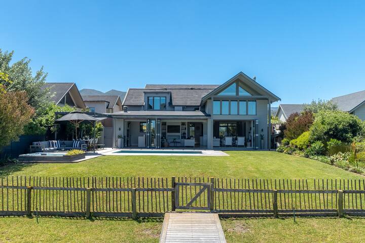 Waterlily – Solar-Powered 5-Bedroom Lakeside Haven gallery image 3