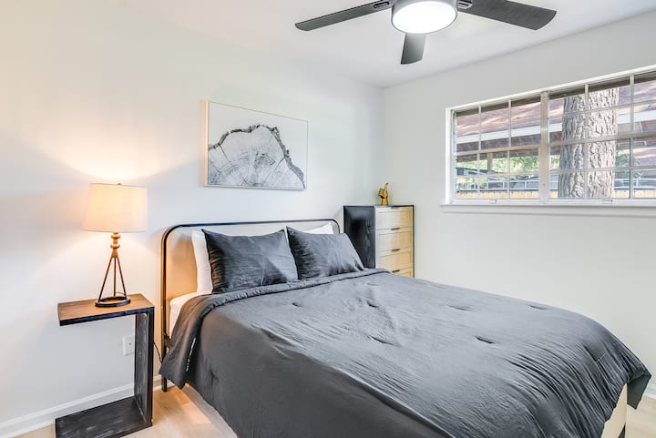 Dysheku prej pelushi në mbretëreshë ofron gjithë pjesën tjetër të nevojshme pas një dite emocionuese eksplorimi të Pooler dhe Savannah.