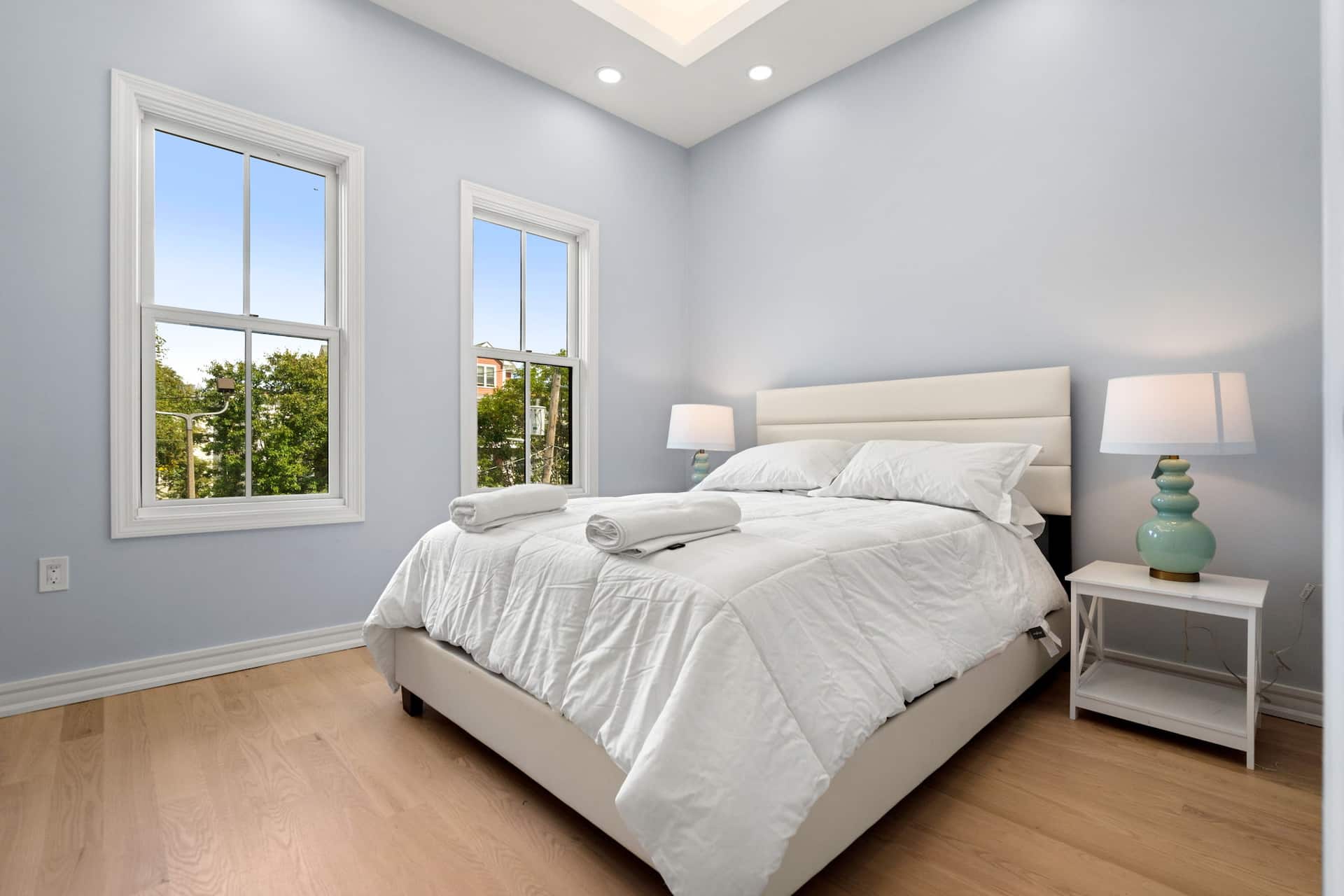 Penthouse 2 Beds /2 Baths luxury in South Boston