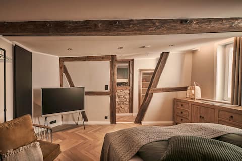 Successful Airbnb property: Stylish suite with balcony and sauna in Fulda