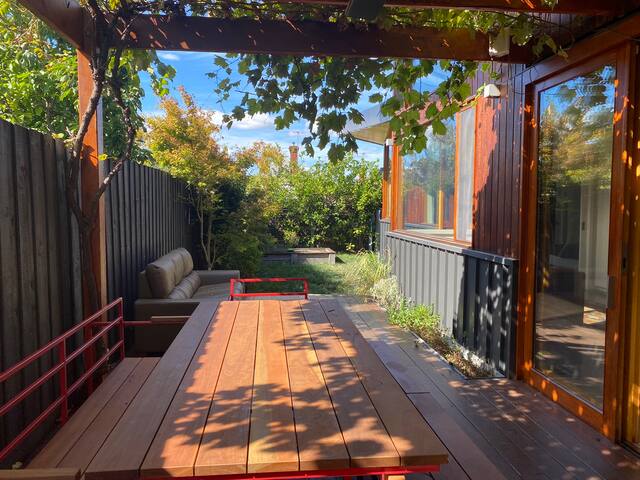 Light-filled Fitzroy North house gallery image 2