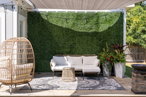 Crystal Coast Charmer