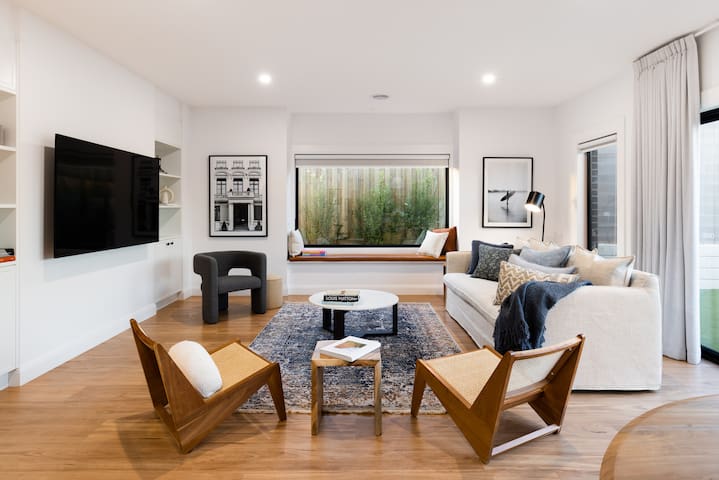 1 Beach House – Award-winning Luxury Smart Home