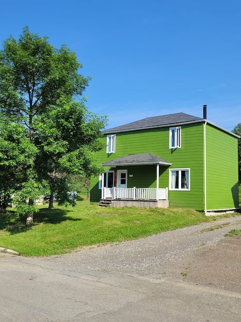 La Maison Verte (with sauna)