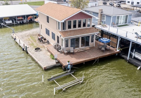 Lakefront right outside our doors!