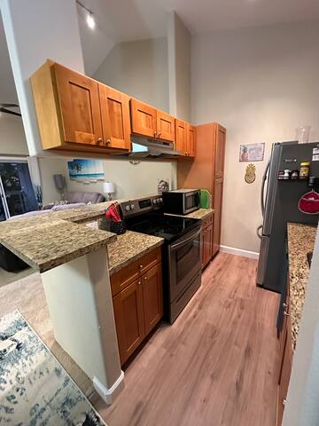 Peaceful Paradice 2 Bedroom: 1 King, 2 Twin Beds gallery image 2