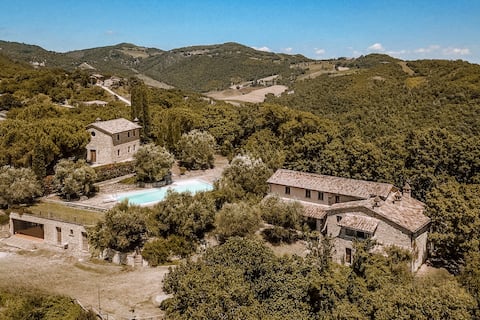 Il Posto Umbria - full property with large pool