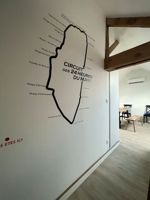 Unusual and comfortable loft - 24H tour proximity