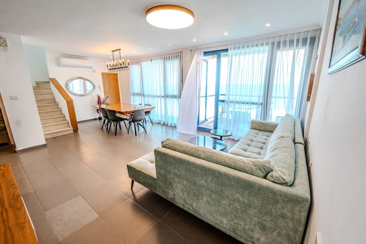 Seaview 3br Penthouse Retreat In Tel Aviv - Tel Aviv