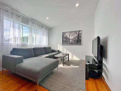 Warm&Bright house, close to DT!