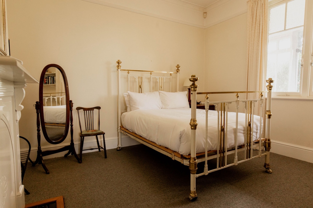 საძინებელი 3