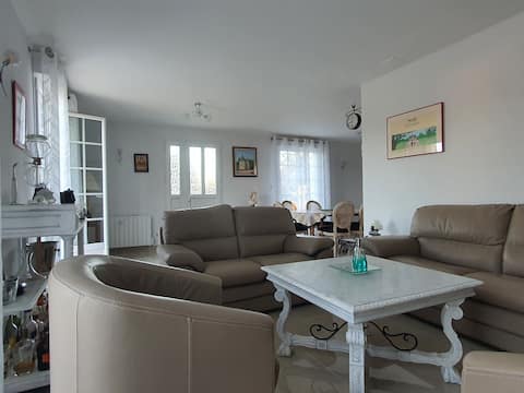 Top Airbnb: House in a wooded park in Noyers Sur Cher