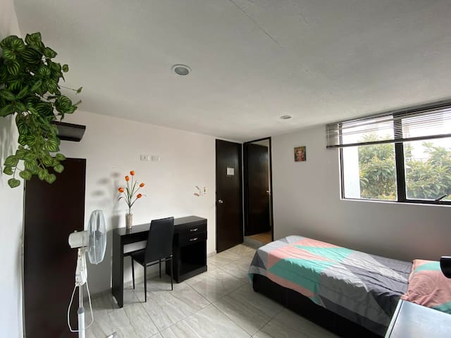 Private room with 1 bedrooms in Heróica Puebla De Zaragoza - Cuarto4 cerca de CU e IPETH