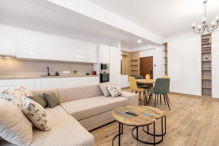 Crisana One, Apartment With Balcony - Oradea