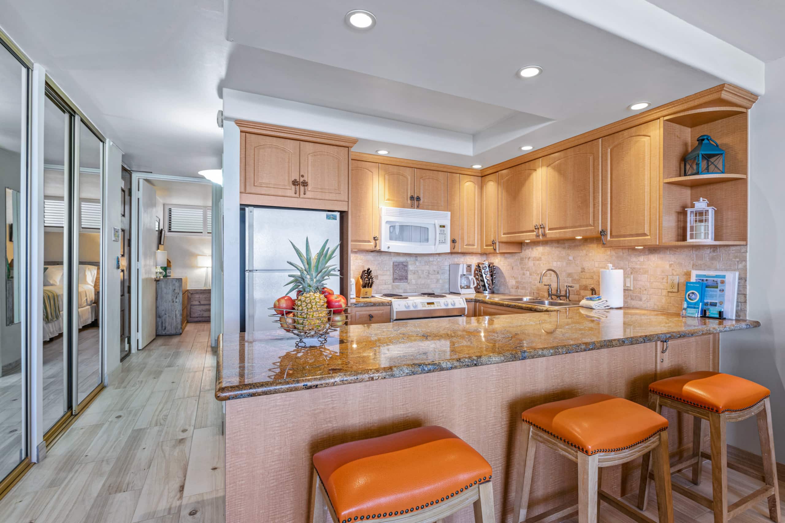 Condo in Lahaina · ★4.8 · 1 bedroom · 2 beds · 1 bath - Image 3