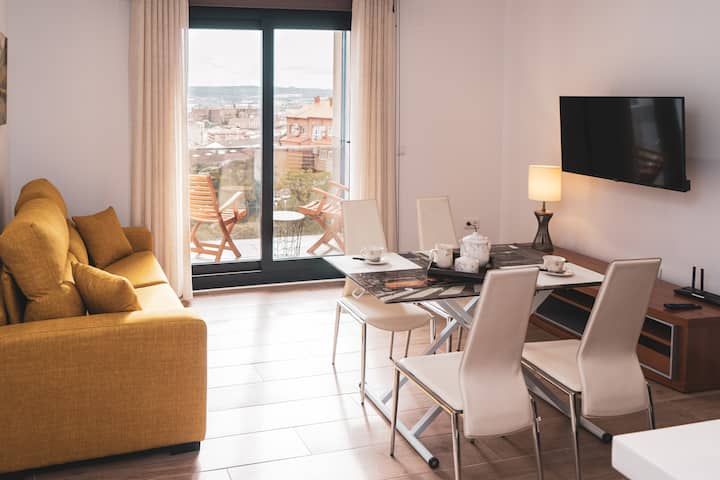 Apartamento Confort, Vistas, Parking Y Piscina - Plasencia, España