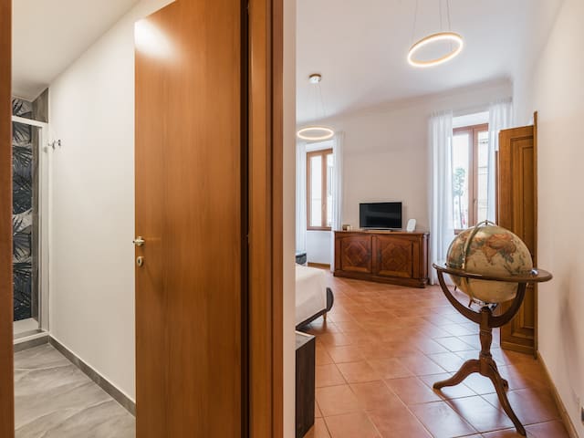 The Best Rent – Four-room apartment near Quirinale gallery image 5