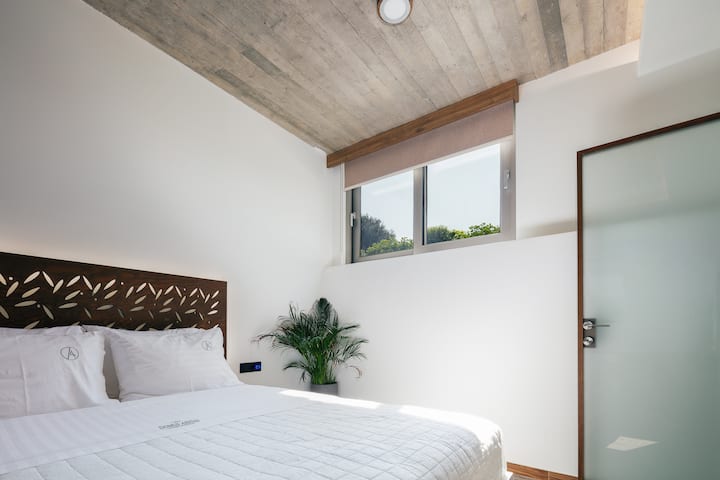 Ორადგილიანი საძინებელი კონდიციონერით და სააბაზანოთი