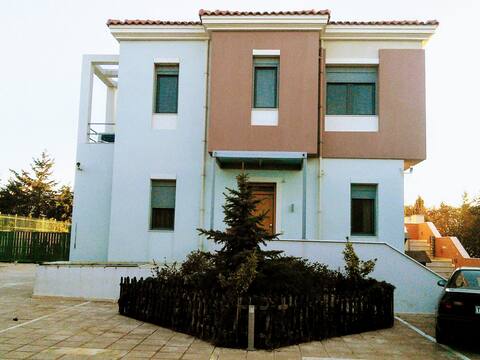 APARTMENT WITH GARDEN AND POOL