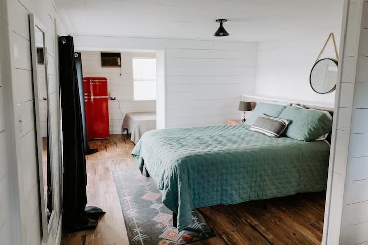 Queen Bed | Bunk House
